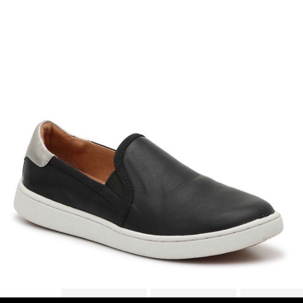 UGG Cas Slip-On Sneakers Womens 11 Black Leather Good Metallic Heel Slip On Shoe